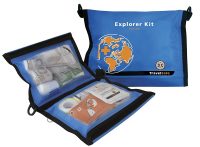 Open en gesloten blauwe Travelsafe EHBO Kit- Waterdichte Explorer